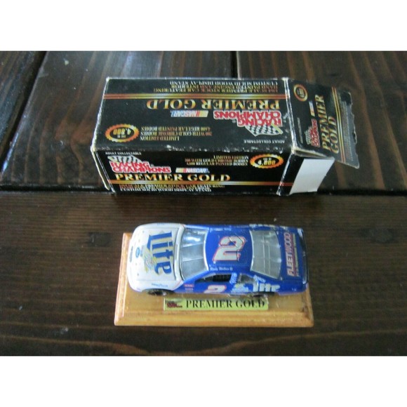 RUSTY WALLACE 1/64 Miller Light Autograph SIGNED RACING CHAMPIONS Premier Gold - Picture 2 of 5